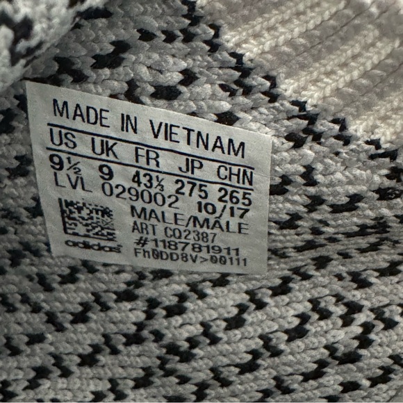 adidas NMD R1 - Picture 12 of 13